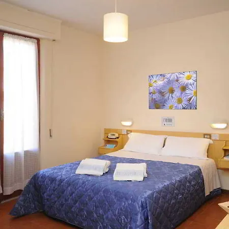 Milton Iris 3*
