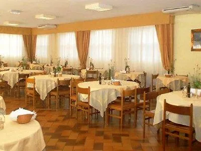 Milton Iris 3*