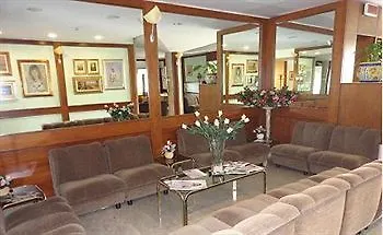 Hotel Milton Iris 3*